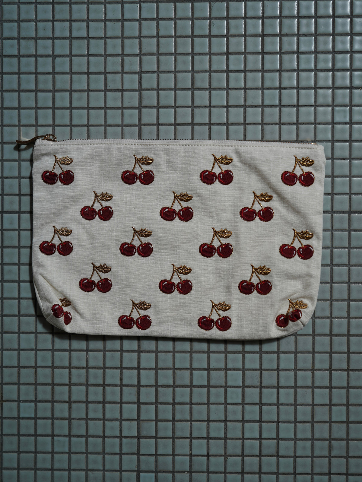 aLORS Select【Elizabeth Scarlett】Cherries Canvas Everyday Pouch - Cream