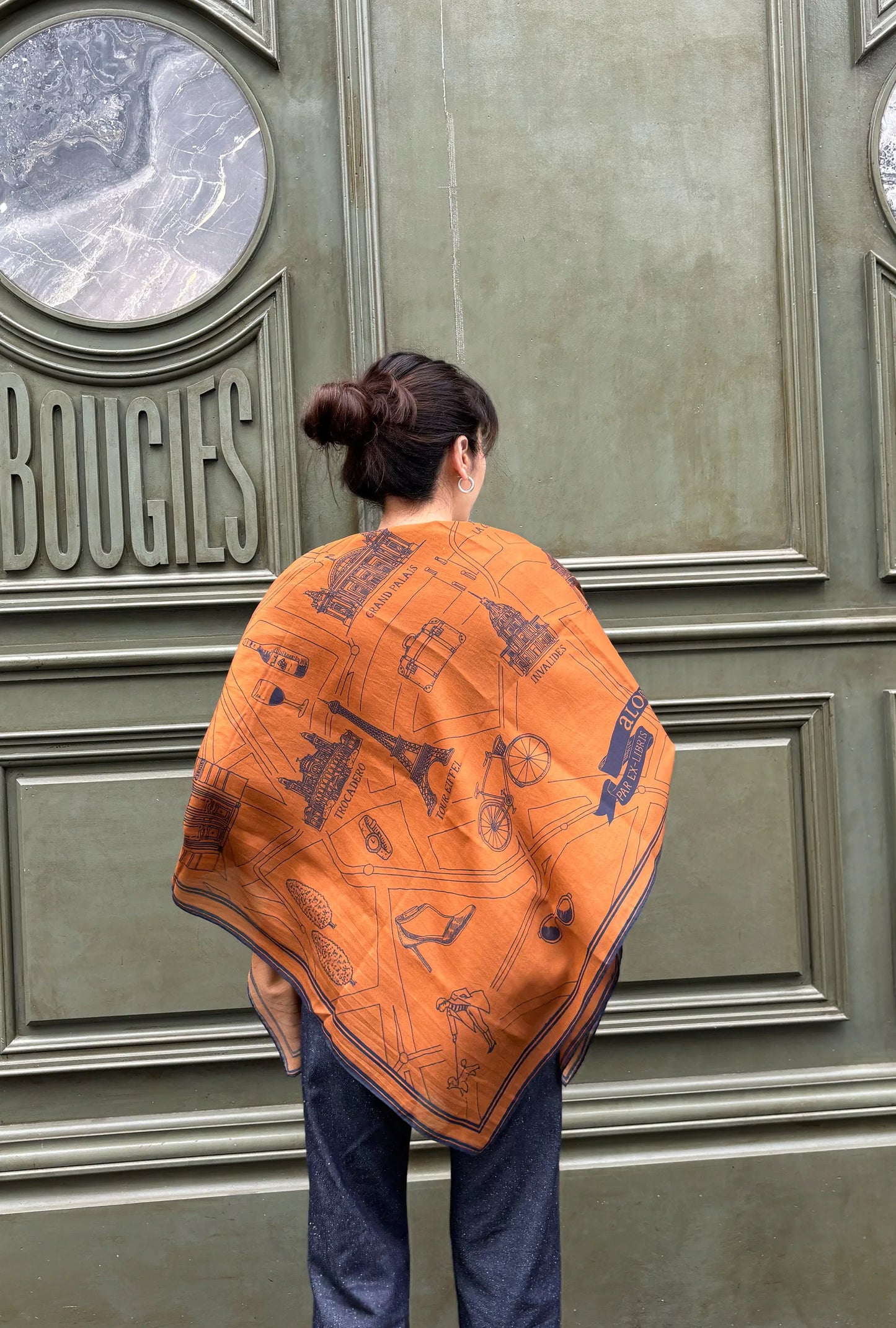 Foulard Ex-libris Paris x aLORS -une collaboration d’exception (キャメルx ネイビー) - aLORS online store