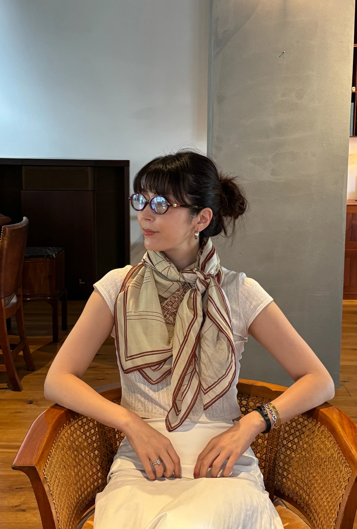 Foulard Ex-libris Paris x aLORS -une collaboration d’exception (アイボリーxボルドー) - aLORS online store