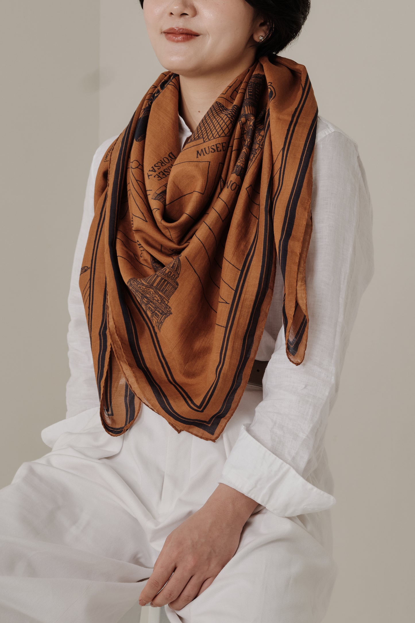 Foulard Ex-libris Paris x aLORS -une collaboration d’exception (キャメルx ネイビー) 140x140cm　スカーフ