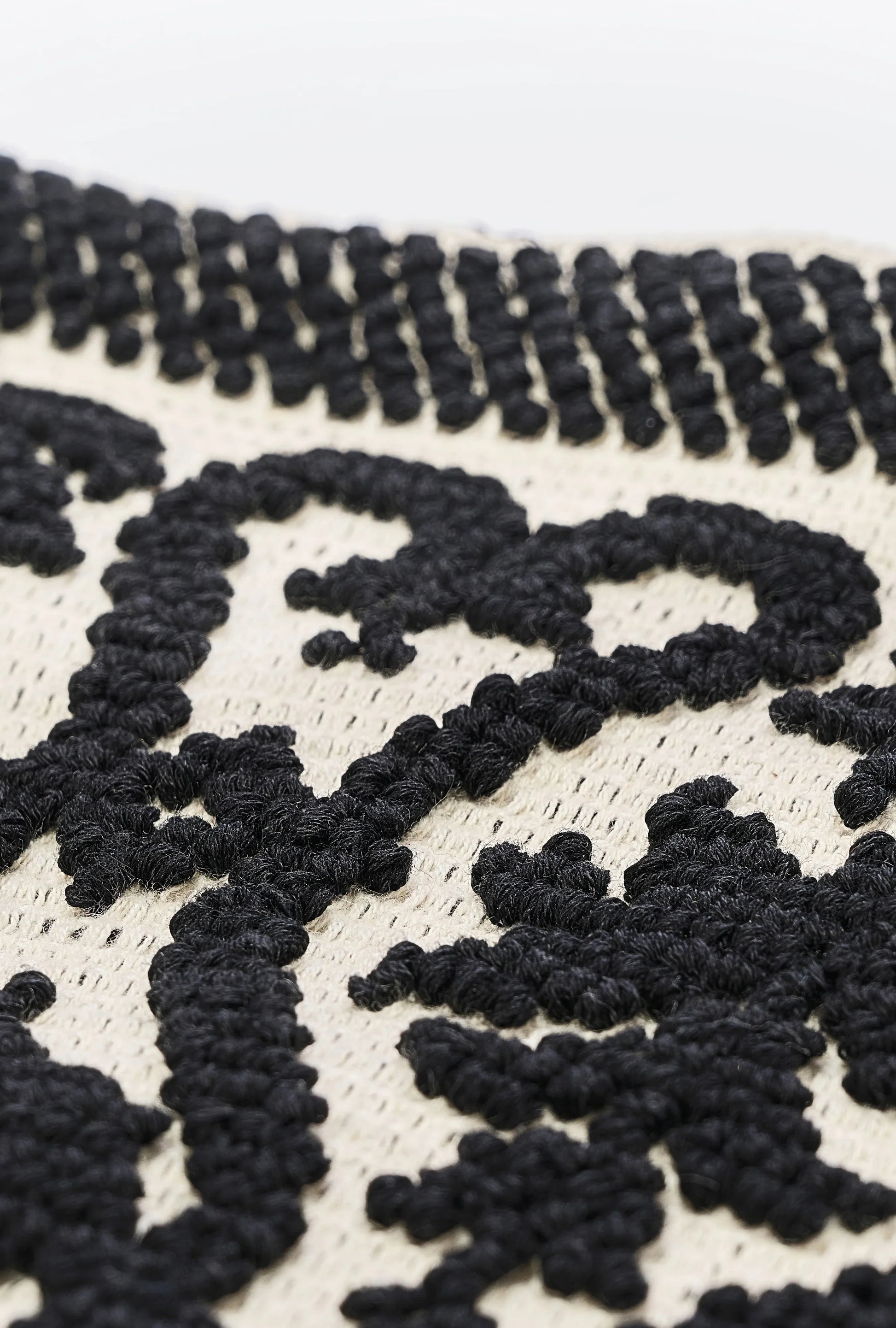 Tote Fiocco lecceseトートフィオッコレッチェーゼネロ・ディ・セピア(黒) - aLORS online store