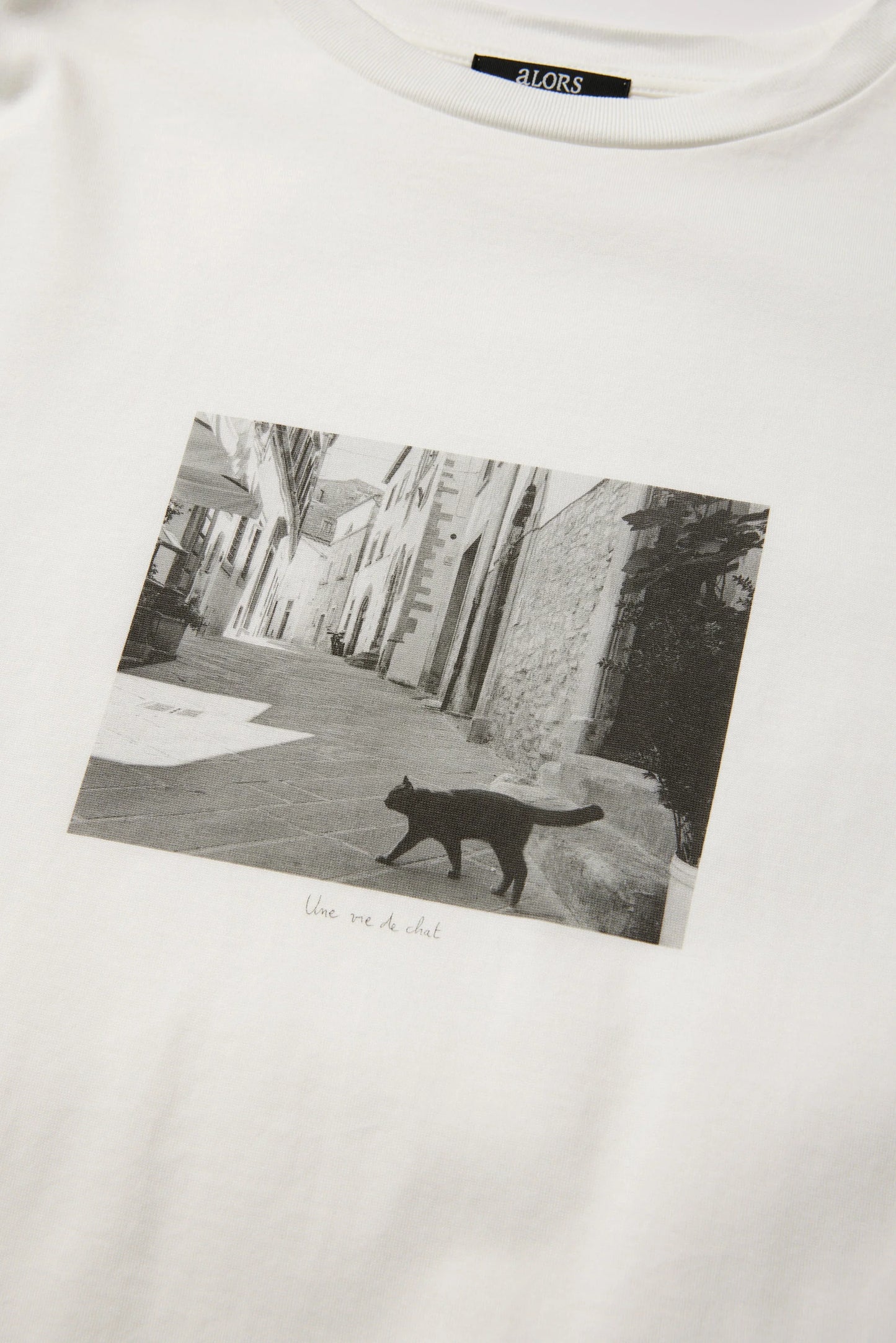 T-shirt à manches courtes【Une vie de chat】 - aLORS online store