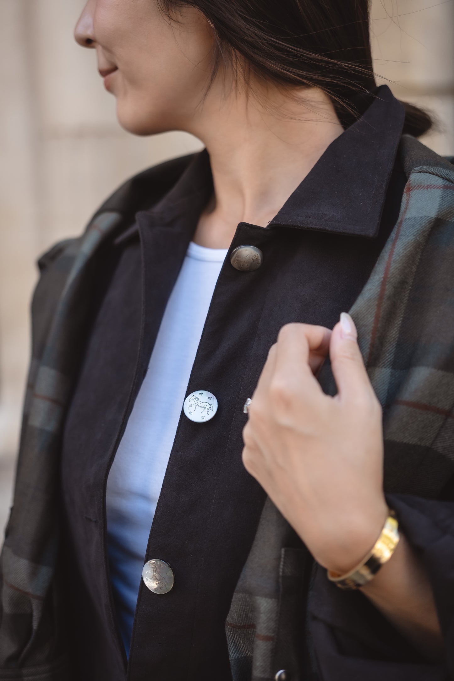Veste courte en Alcantara Noir de Lune Artemis