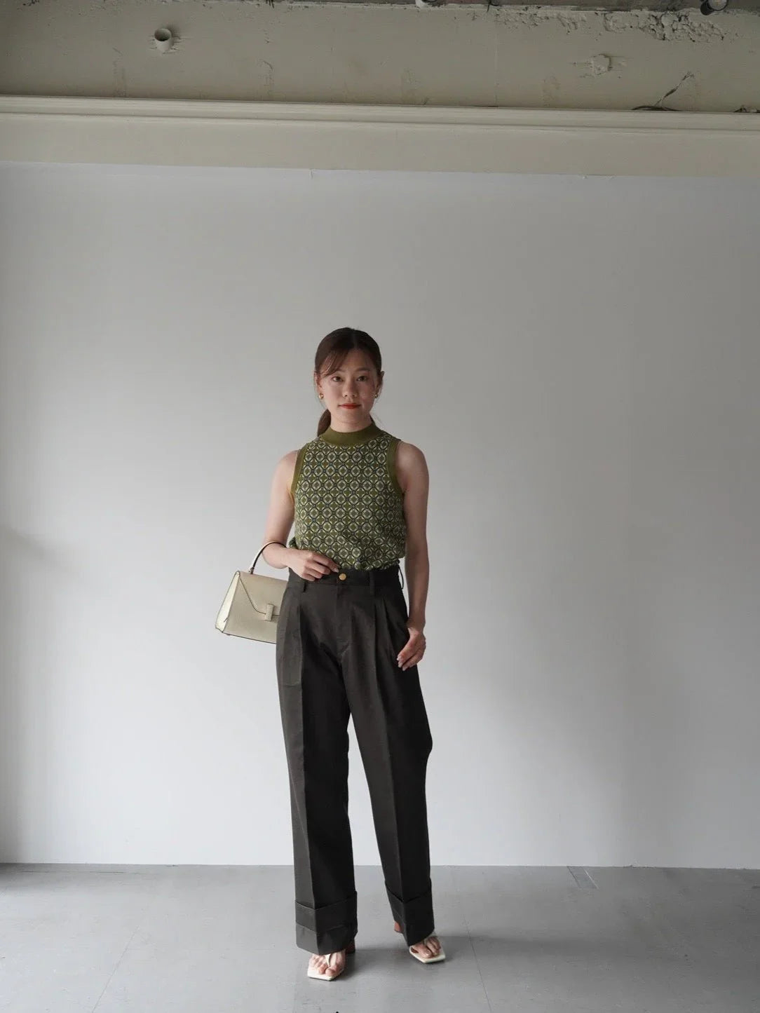 Pantalon chino 【a】ダークエスプレッソカーキ - aLORS online store