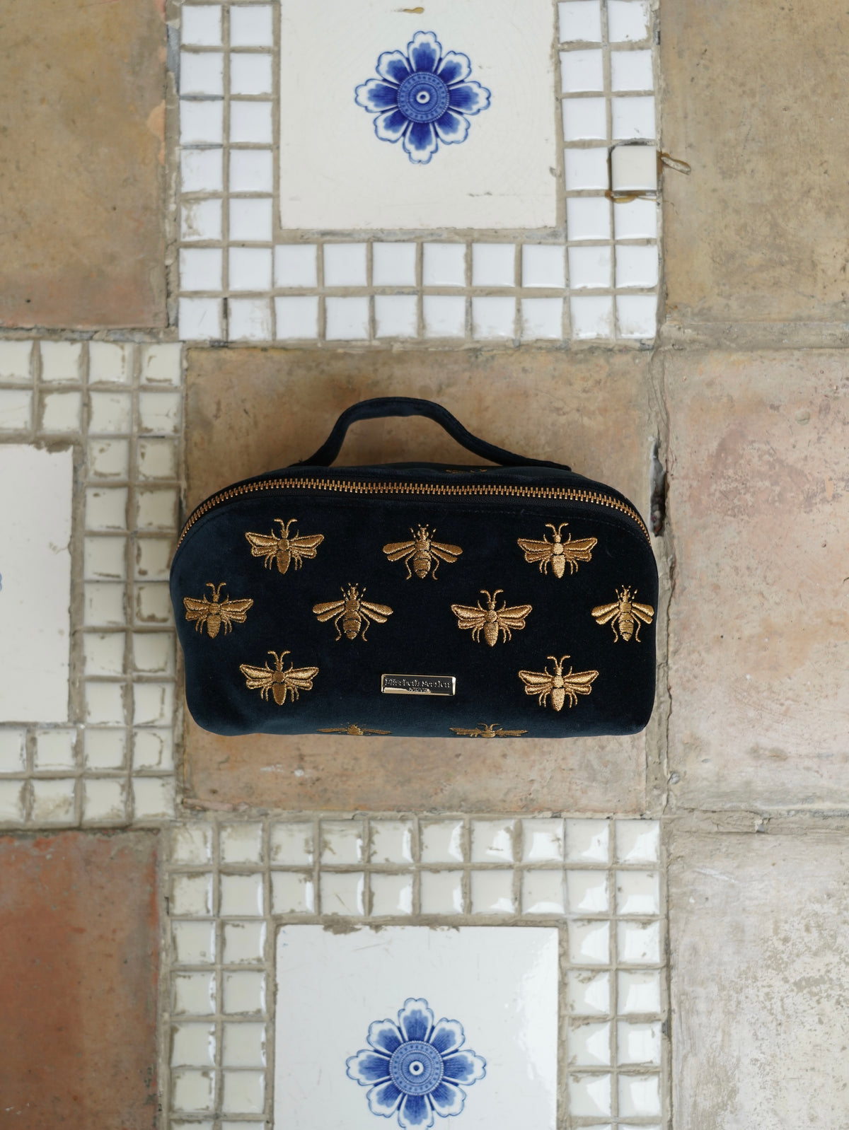 aLORS Select【Elizabeth Scarlett】Honey Bee Charcoal Velvet Open Flat Makeup Bag