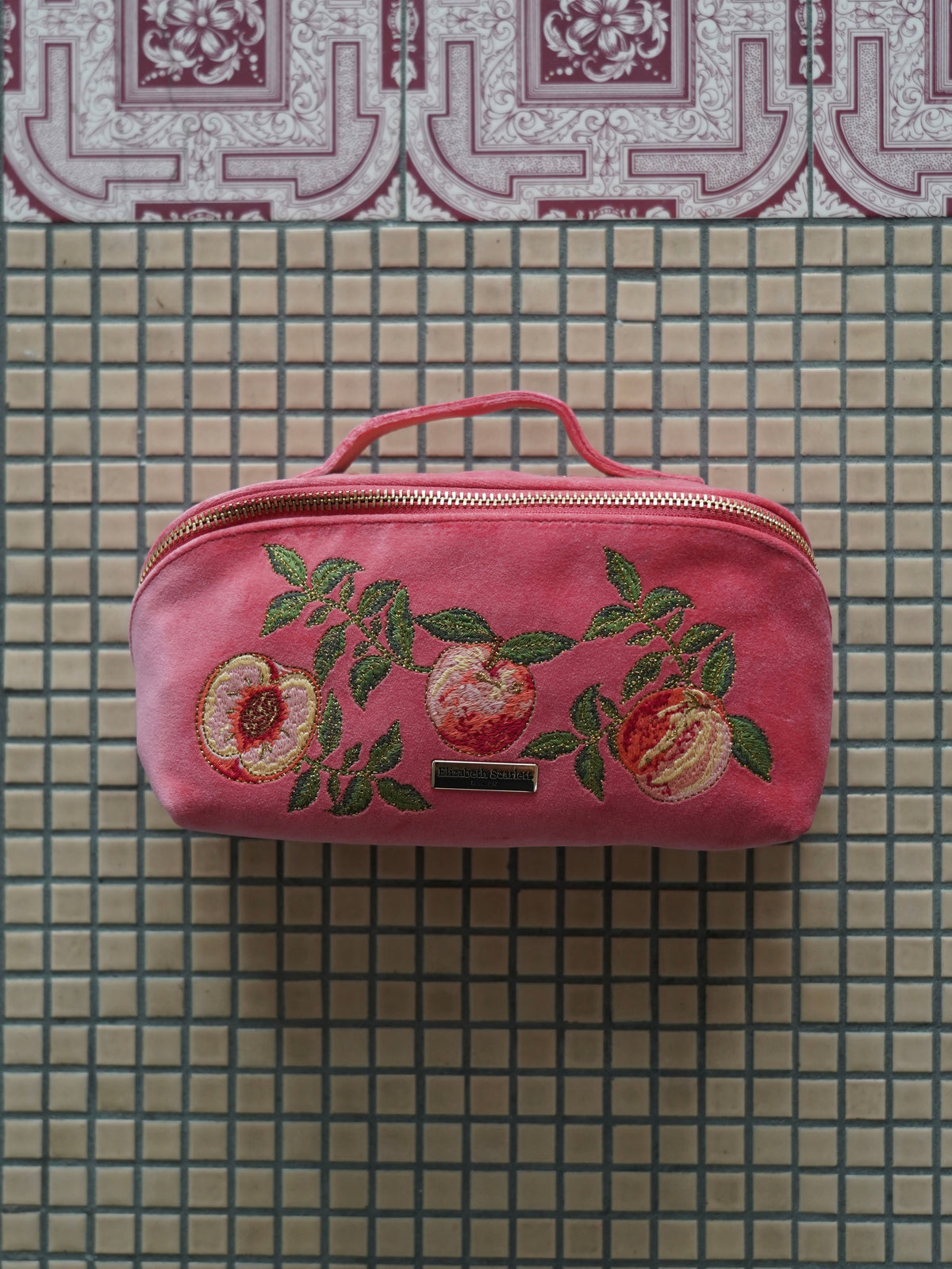 aLORS Select【Elizabeth Scarlett】Summer Peach Velvet Open Flat Makeup Bag - Spiced Coral