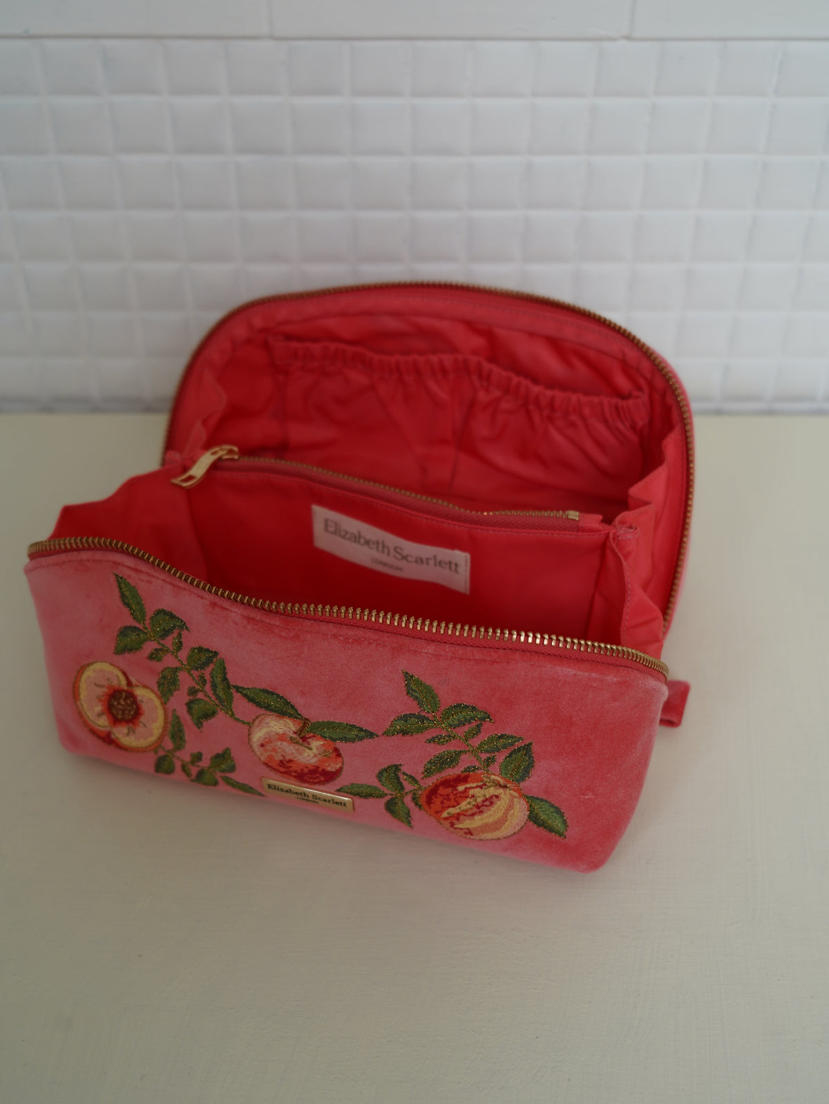 aLORS Select【Elizabeth Scarlett】Summer Peach Velvet Open Flat Makeup Bag - Spiced Coral
