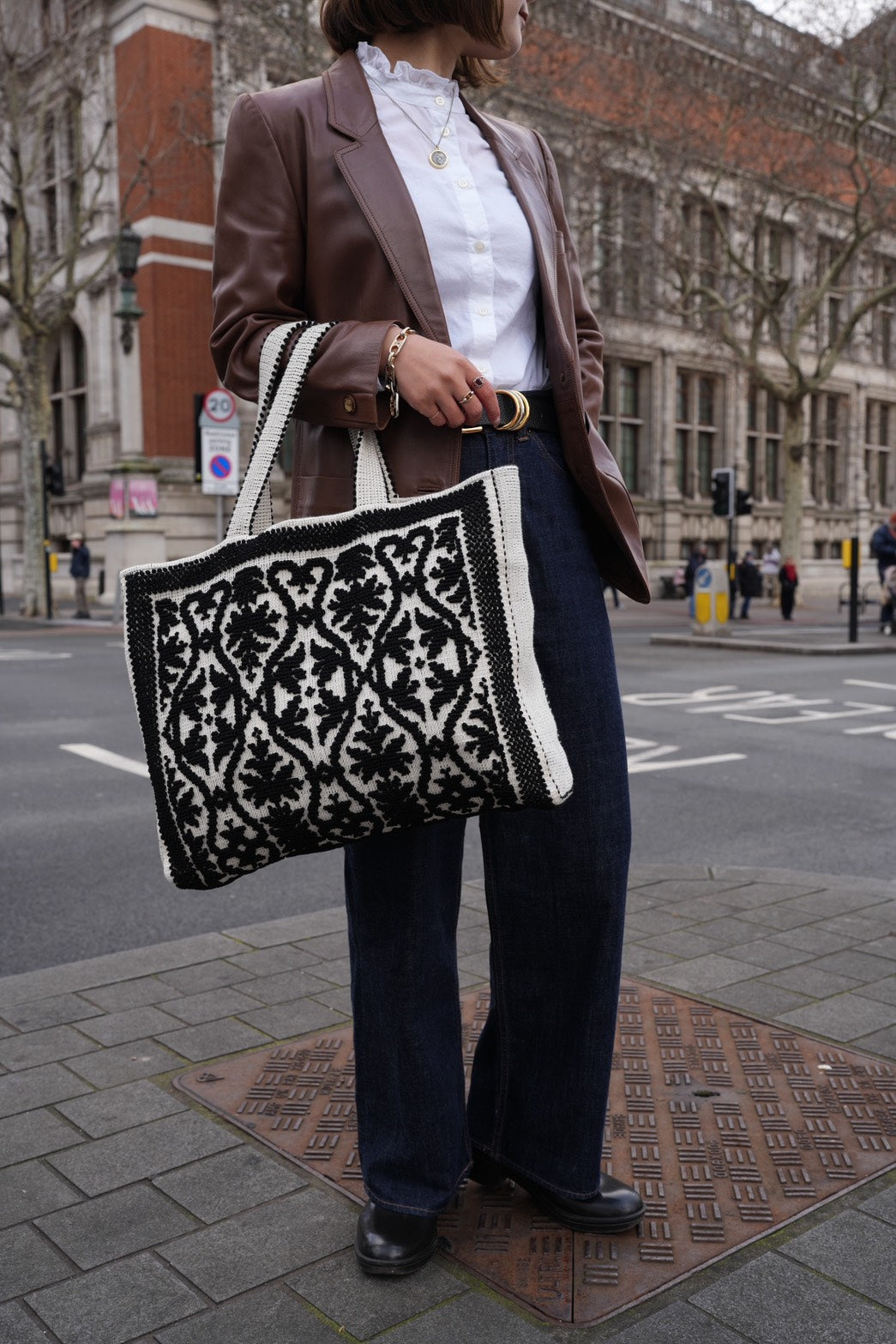 mimi★aLORSトートフィオッコレッチェーゼネロ・ディ・セピア(黒) Tote Fiocco Leccese nero – aLORS online store