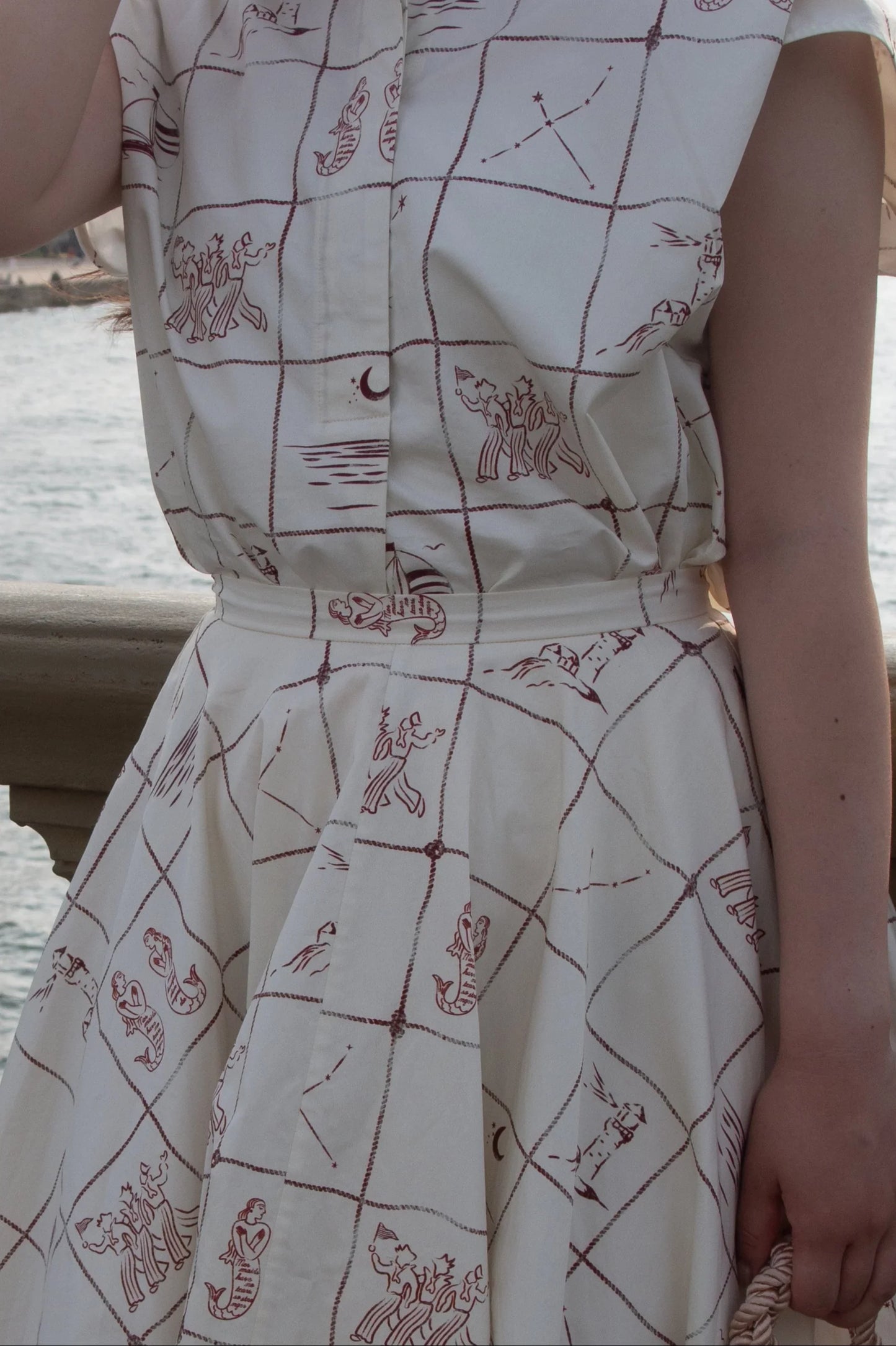 Jupe "Astrifera" Ivory × Bordeaux - aLORS online store