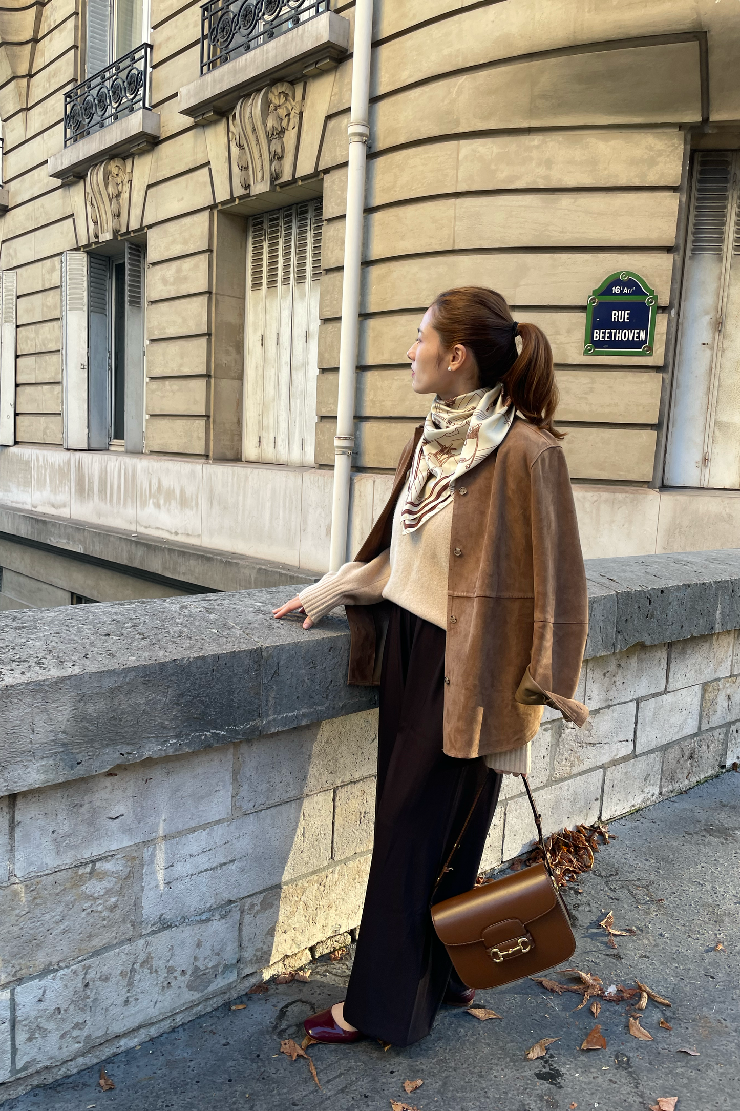 Foulard Ex-libris Paris x aLORS -une collaboration d’exception (アイボリーxボルドー) 90x90cm