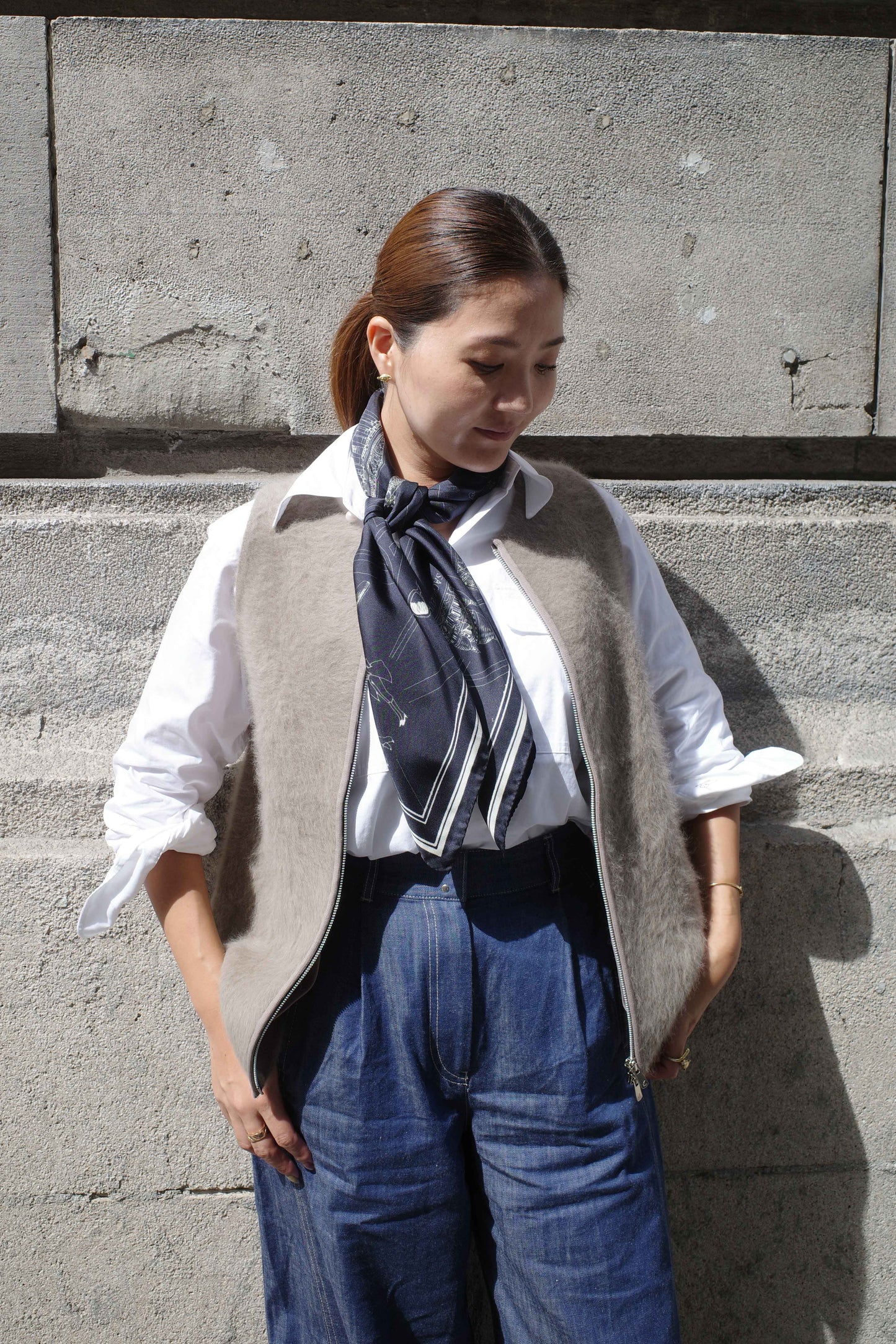 Foulard Ex-libris Paris x aLORS -une collaboration d’exception(ダークネイビーx アイボリー) 90x90cm