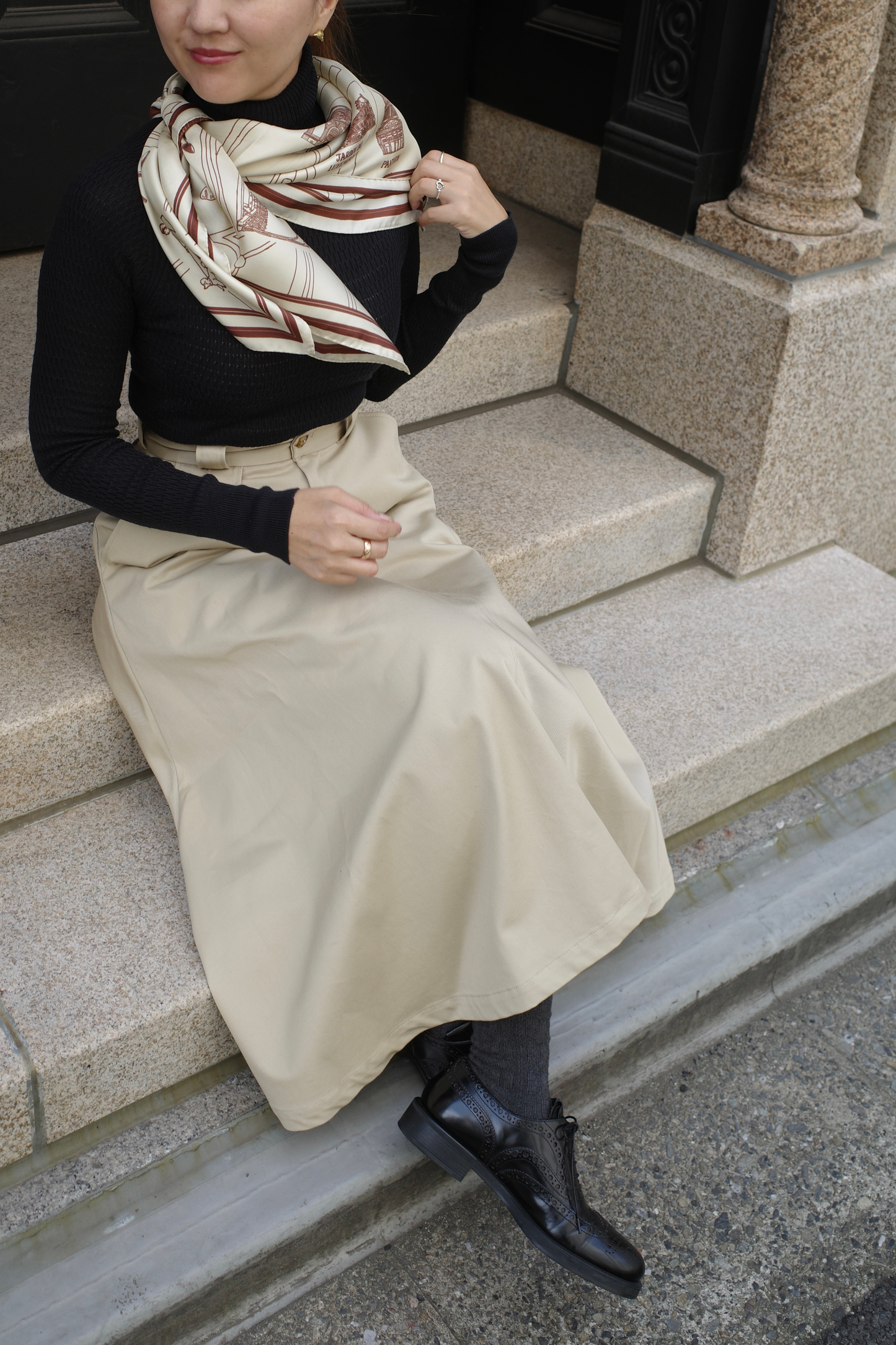 Foulard Ex-libris Paris x aLORS -une collaboration d’exception (アイボリーxボルドー) 90x90cm