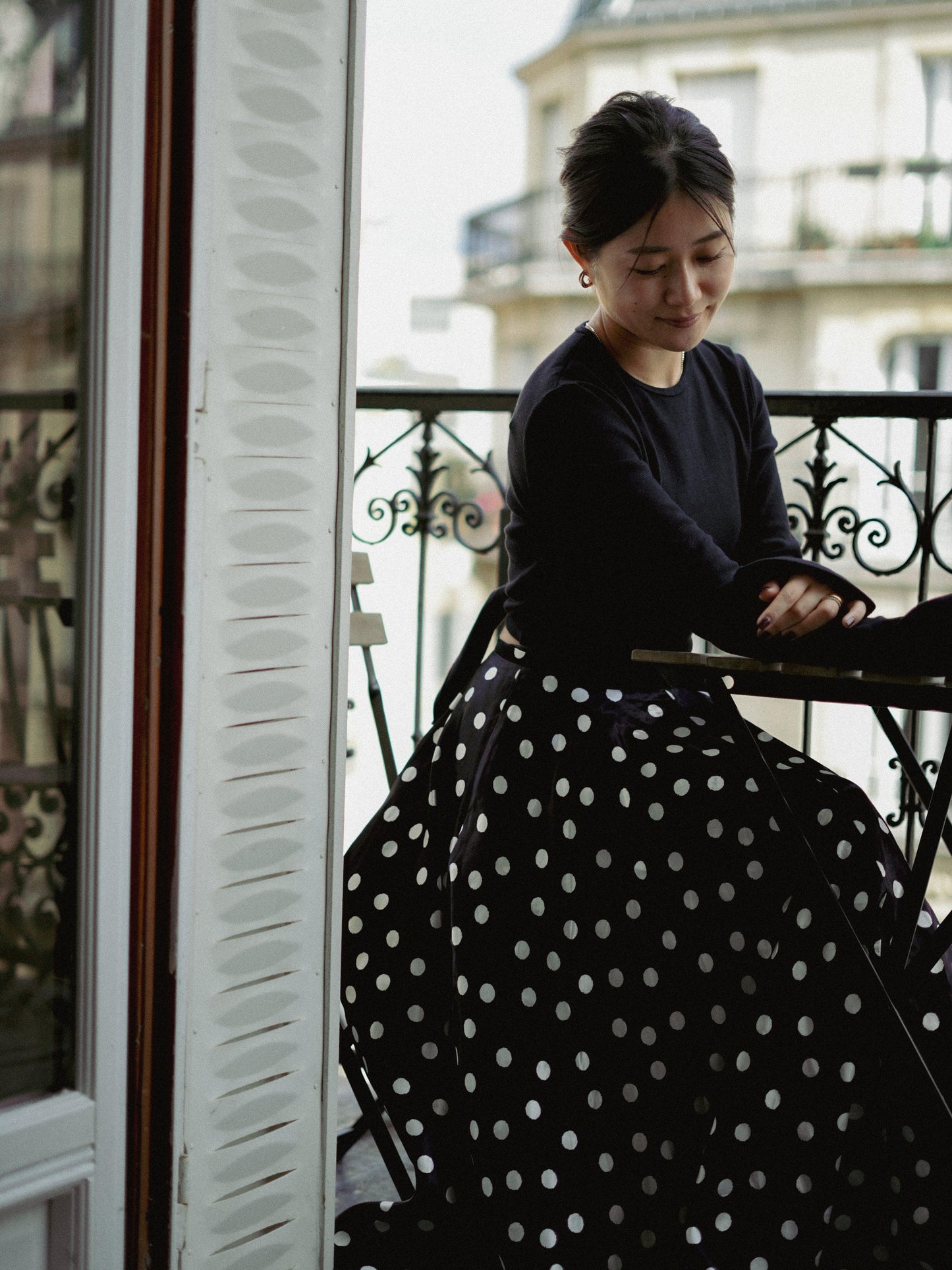 Haut court ouvert au dos Ondine ブラック　 - aLORS online store