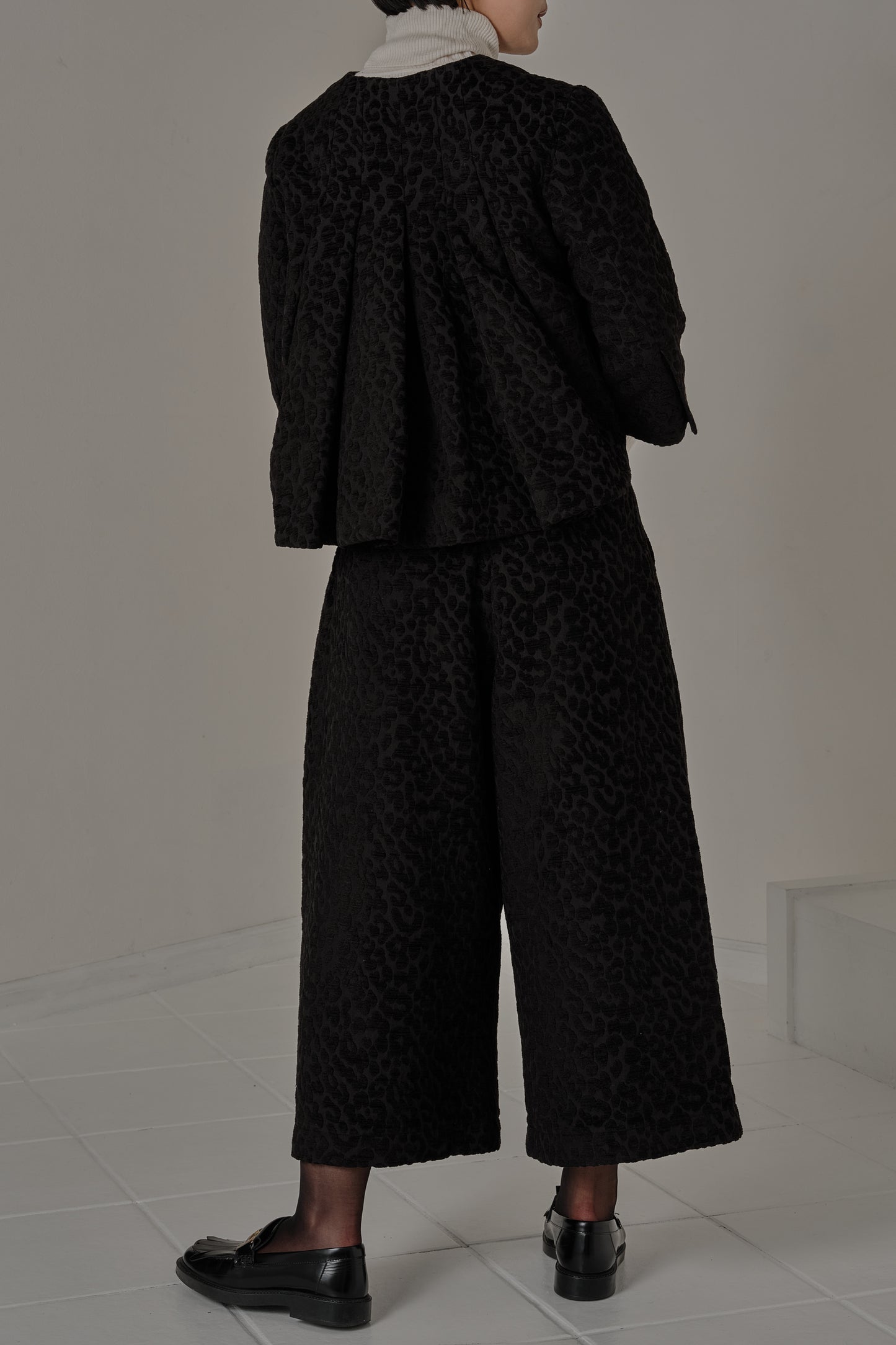 Pantalon Amari パンツ