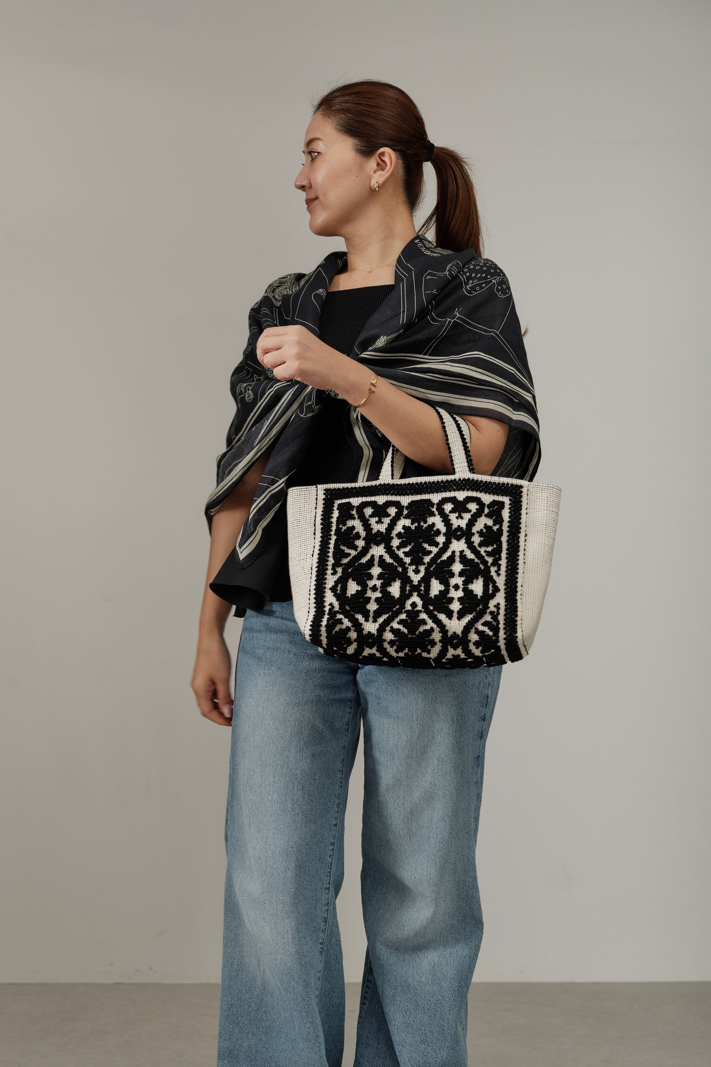 Tote Fiocco Leccese ネロ・ディ・セピア(黒) ミニトートバッグ