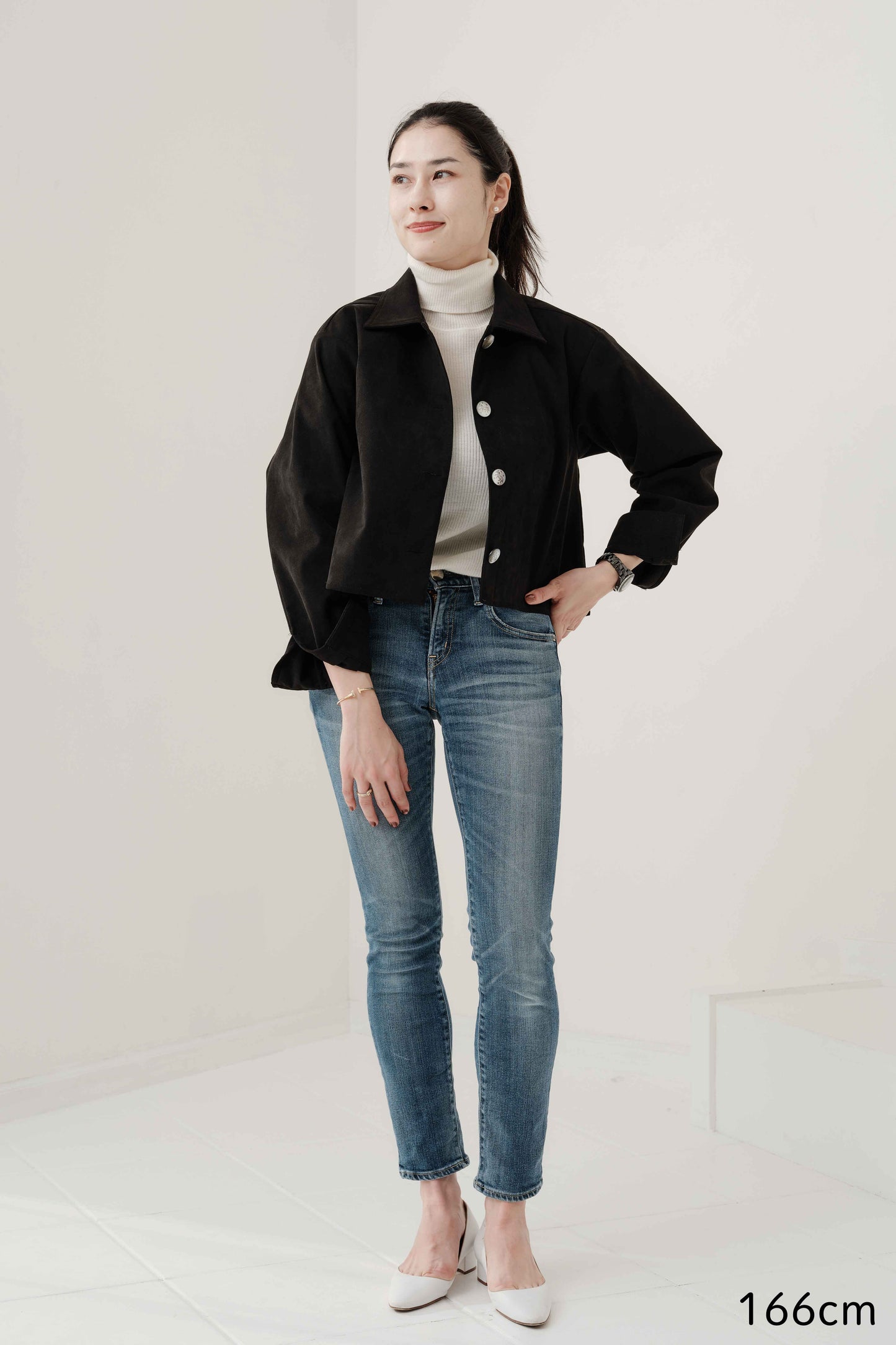 Veste courte en Alcantara Noir de Lune Artemis