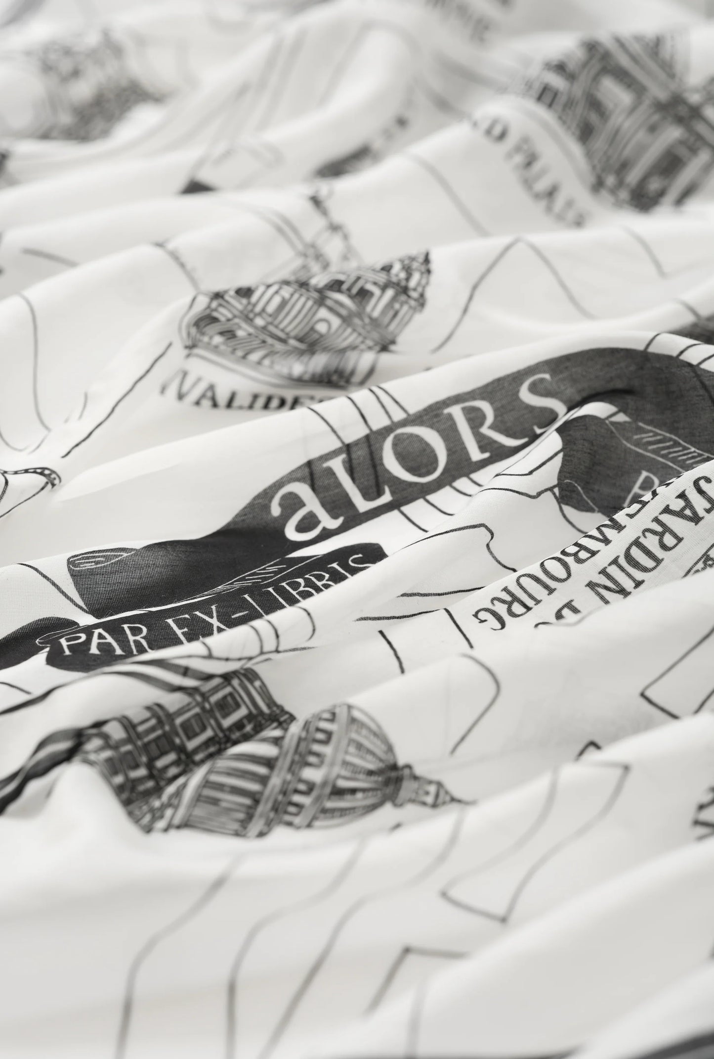 Foulard Ex-libris Paris x aLORS -une collaboration d’exception (ホワイトxブラック) - aLORS online store