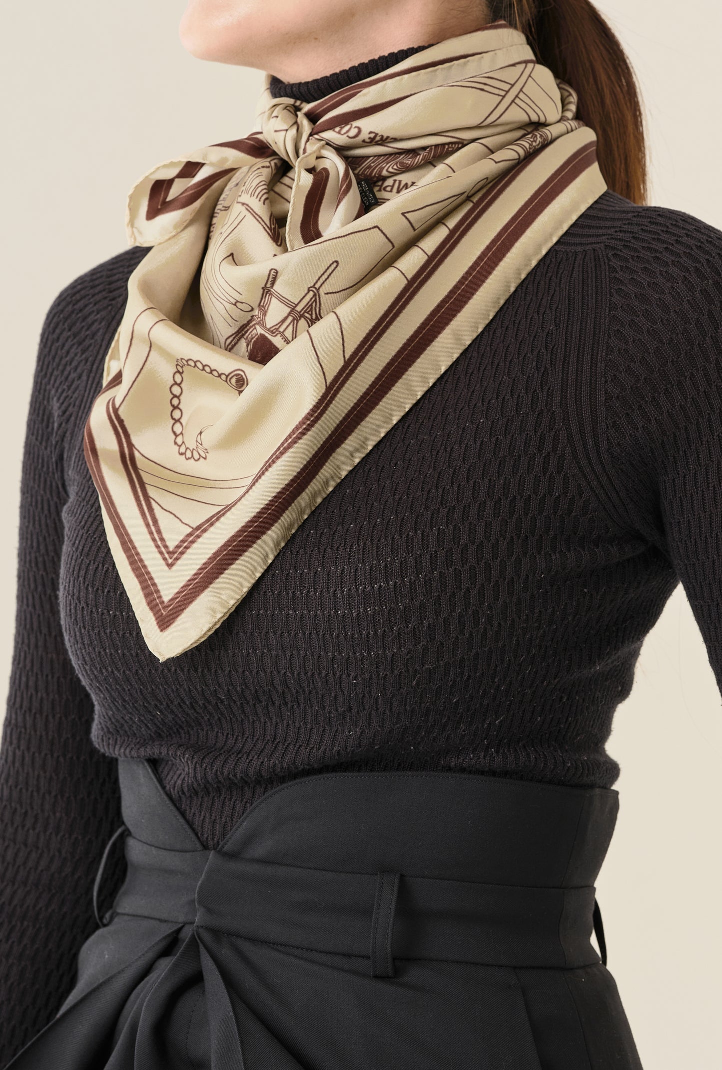 Foulard Ex-libris Paris x aLORS -une collaboration d’exception (アイボリーxボルドー) 90x90cm