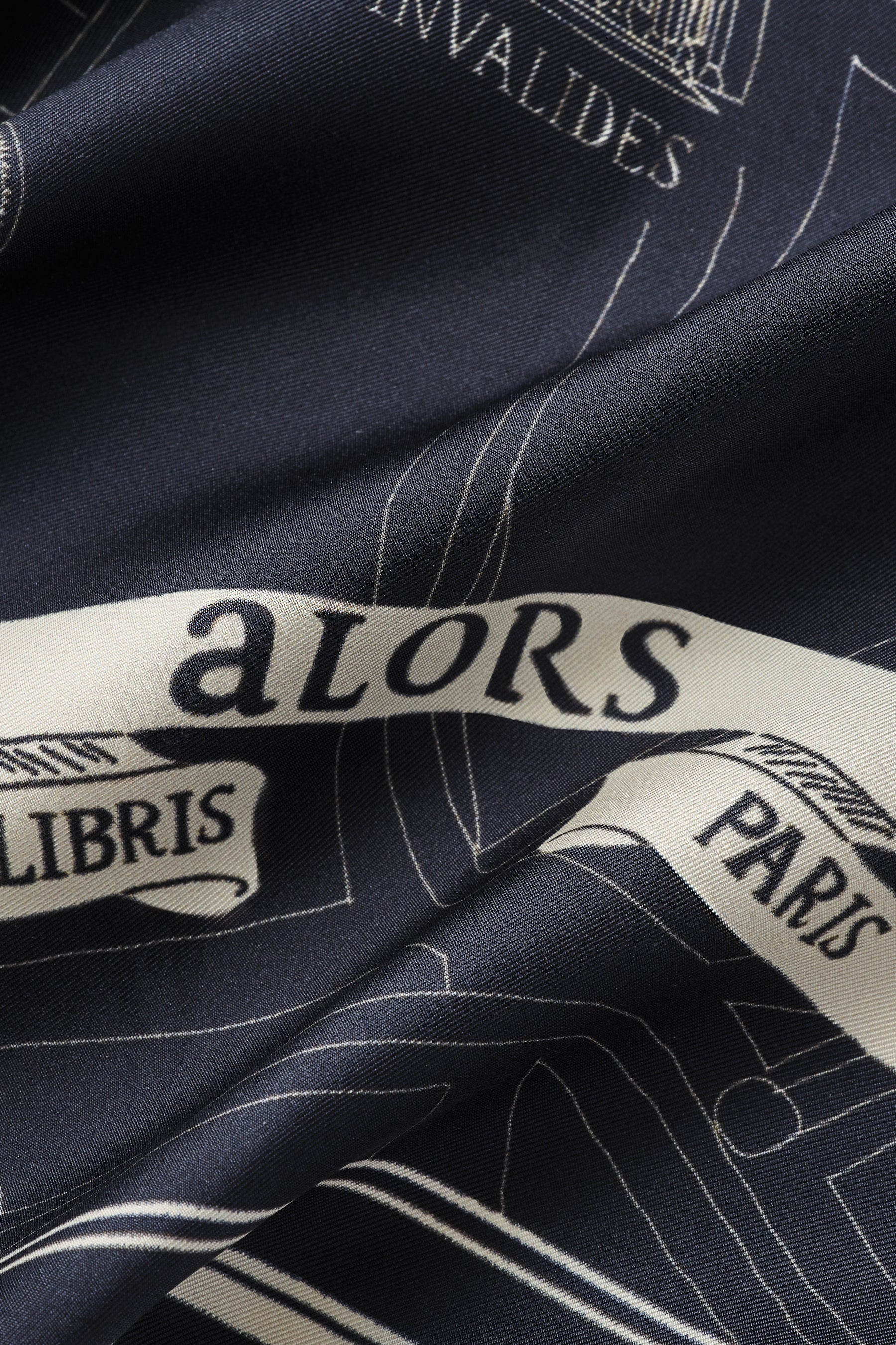 【aLORS】スカーフ（ダークネイビー×アイボリー・90×90） Foulard Ex-libris Paris x aLORS -une collaboration d'exception